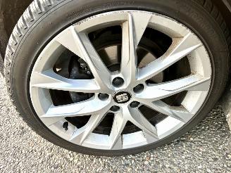 Seat Leon ST 1.5 TSI 150pk 7-traps aut + f1 FR - nap - nav - cam - keyless - sfeerverl - virtual - front + line assist picture 83