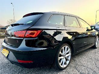 Seat Leon ST 1.5 TSI 150pk 7-traps aut + f1 FR - nap - nav - cam - keyless - sfeerverl - virtual - front + line assist picture 5