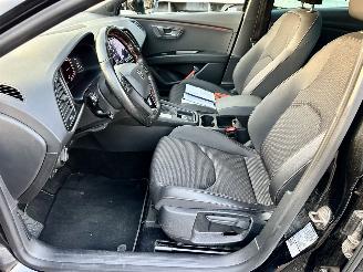 Seat Leon ST 1.5 TSI 150pk 7-traps aut + f1 FR - nap - nav - cam - keyless - sfeerverl - virtual - front + line assist picture 57