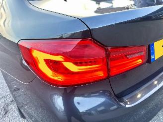 BMW 5-serie 530i 252pk aut + f1 High Exe Sportline sedan - head up - navi - camera - keyless - front + line + side assist picture 97