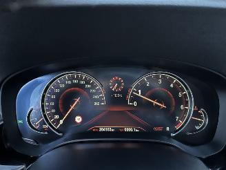 BMW 5-serie 530i 252pk aut + f1 High Exe Sportline sedan - head up - navi - camera - keyless - front + line + side assist picture 27