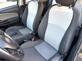 Toyota Yaris 1.0 VVT-i 69pk Comfort 5drs - nap - front + line assist - airco - bleutooth - aux - usb - stuurbediening picture 20