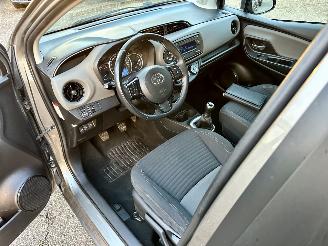 Toyota Yaris 1.0 VVT-i 69pk Comfort 5drs - nap - front + line assist - airco - bleutooth - aux - usb - stuurbediening picture 21