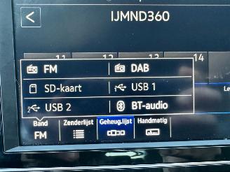 Volkswagen Polo 1.0 TSI 95pk aut + f1 Life 5drs - 69dkm nap - carplay - front + line assist - airco - cruise contr - virtual cockpit picture 15