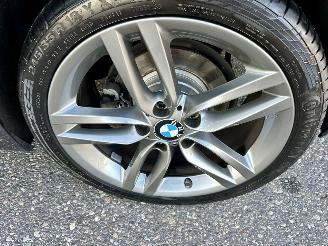 BMW 1-serie 120i 177pk 8-traps aut M-Sport - schuifdak - navi - pdc - keyless - alcantara - zwarte hemel - stoelverw picture 76