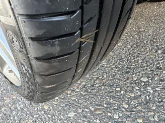 BMW 1-serie 120i 177pk 8-traps aut M-Sport - schuifdak - navi - pdc - keyless - alcantara - zwarte hemel - stoelverw picture 75