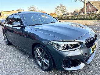 BMW 1-serie 120i 177pk 8-traps aut M-Sport - schuifdak - navi - pdc - keyless - alcantara - zwarte hemel - stoelverw picture 4