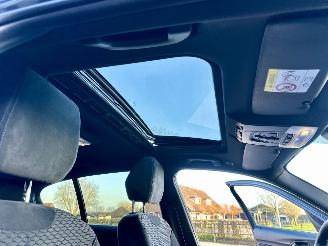 BMW 1-serie 120i 177pk 8-traps aut M-Sport - schuifdak - navi - pdc - keyless - alcantara - zwarte hemel - stoelverw picture 14