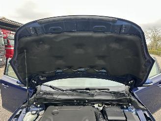 Volvo V-40 2.0 D4 190pk 6-bak Ocean Race Bus - pano - xenon - nap - navi - camera - pdc v+a - memory - trekh picture 88