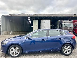 krockskadad bil auto Volvo V-40 2.0 D4 Ocean Race Business 2014/10