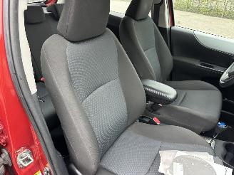 Toyota Yaris 1.5 Full Hybrid 89pk automaat Aspiration - nap - camera - clima + cruise contr - pdc - afn trek - boekjes + sleutels picture 64