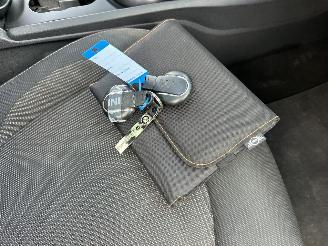 Mini Clubman Cooper 1.5T 136pk 6-traps aut - pano - nap - 1e eig - keyless entry + start - line assist - clima + cruise contr picture 43