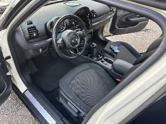 Mini Clubman Cooper 1.5T 136pk 6-traps aut - pano - nap - 1e eig - keyless entry + start - line assist - clima + cruise contr picture 19