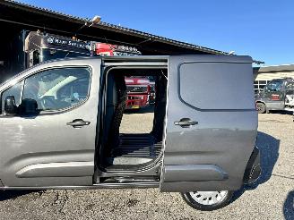 Opel Combo 1.5D 102pk 6-bak euro.6 L1/H Luxe - 45dkm nap - navi - camera - stoelverw - pdc - 2x schuifdeur - zonnepanelen dak picture 8