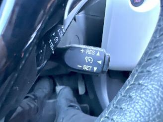 Peugeot 108 1.0 e-VTi 69pk Première CabrioTop picture 17