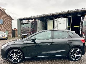 Vaurioauto  passenger cars Seat Ibiza 1.0 TSI 95pk FR Bus Intense - nap - navi - camera - 18 inch - keyless entry + start - front assist - CarPlay 2019/1