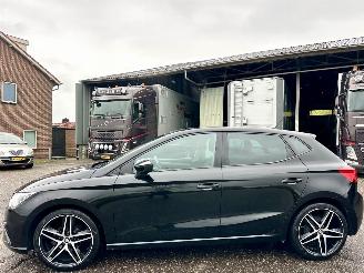 Schadeauto Seat Ibiza 1.0 TSI 95pk FR Bus Intense - nap - navi - camera - 18 inch - keyless entry + start - front assist - CarPlay 2019/1