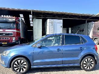 Coche accidentado Volkswagen Polo 1.0 TSI 95pk BlueMotion Edition 5drs - nap - navi - airco - cruise - lmv - 4x elektr ramen - privacy glass 2015/1