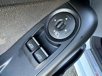 Ford Fiesta 1.0T EcoBoost ST-Line 5drs - nap - navi - clima + cruise - zwarte hemel - pdc - trekh - licht + regensensor picture 17
