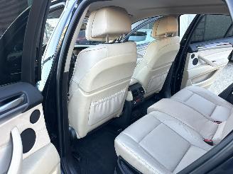 BMW X6 xDrive50i 4.4 TwinTurbo 408pk 8-traps aut + f1 Exe - facelift - hud - 22 inch - stuurverw - keyless - bijzonder netjes picture 50