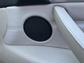 BMW X6 xDrive50i 4.4 TwinTurbo 408pk 8-traps aut + f1 Exe - facelift - hud - 22 inch - stuurverw - keyless - bijzonder netjes picture 40