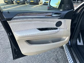 BMW X6 xDrive50i 4.4 TwinTurbo 408pk 8-traps aut + f1 Exe - facelift - hud - 22 inch - stuurverw - keyless - bijzonder netjes picture 60