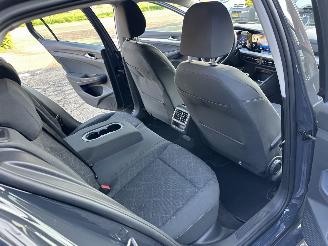 Volkswagen Golf 1.0 TSI 110pk 6-bak Life Edition 5drs - nap - virtual - carplay - front + line assist - sfeerverl - pdc v+a picture 58
