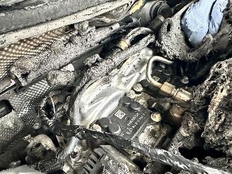 Mercedes C-klasse gereserveerd 200 218pk 9-traps aut + f1 AMG Launch Ed - pano - nap - 360cam - head up - sfeerverl - burmester - carbon - trekh picture 91