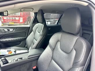 Volvo V-60 2.0 B3 Hybrid 8-traps aut Momentum - 49dkm nap - navi - camera - leer - stoel + stuurverw - CarPlay picture 58