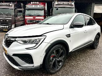 Renault Arkana 1.6 E-Tech Hybrid 145pk 8-traps aut RS-Line - pano - 360cam - carbon - leer - keyless - stuurverw - bomvol picture 2