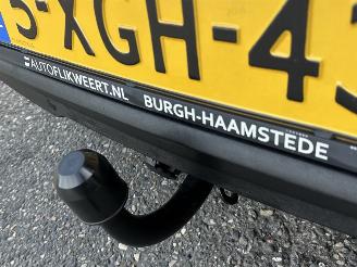 Volvo V-40 Gereserveerd 1.6 T4 179pk aut Summum - xenon - navi - camera - keyless - front + line + side assist picture 91