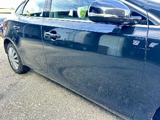 Volvo V-40 Gereserveerd 1.6 T4 179pk aut Summum - xenon - navi - camera - keyless - front + line + side assist picture 94
