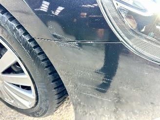 Volvo V-40 Gereserveerd 1.6 T4 179pk aut Summum - xenon - navi - camera - keyless - front + line + side assist picture 95