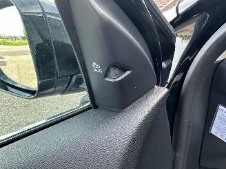 Volvo V-40 Gereserveerd 1.6 T4 179pk aut Summum - xenon - navi - camera - keyless - front + line + side assist picture 59