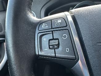 Volvo V-40 Gereserveerd 1.6 T4 179pk aut Summum - xenon - navi - camera - keyless - front + line + side assist picture 25