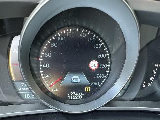 Volvo V-40 Gereserveerd 1.6 T4 179pk aut Summum - xenon - navi - camera - keyless - front + line + side assist picture 29