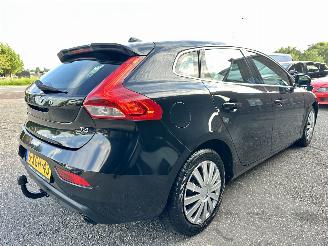 Volvo V-40 Gereserveerd 1.6 T4 179pk aut Summum - xenon - navi - camera - keyless - front + line + side assist picture 5