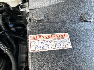 Volvo V-40 Gereserveerd 1.6 T4 179pk aut Summum - xenon - navi - camera - keyless - front + line + side assist picture 78