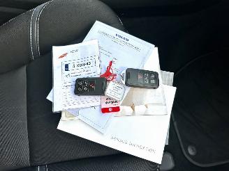 Volvo V-40 Gereserveerd 1.6 T4 179pk aut Summum - xenon - navi - camera - keyless - front + line + side assist picture 12