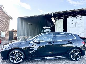damaged passenger cars BMW 1-serie 118i 140pk aut High Exe M-Sport Ed 2020/6