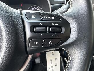 Kia Picanto 1.0 DPi 67pk DynamicLine 5drs - nap - camera - front assist - airco - cruise - carplay - lmv - lichtsensor picture 16