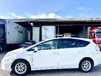 skadebil auto Toyota Prius Plus Wagon 1.8 Hybrid aut 99pk Comfort 7Pers - 2013/3