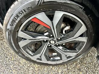 Renault Arkana 1.6 E-Tech Hybrid 145pk 8-traps aut RS-Line - cam - carbon - leer - keyless - stuurverw - front + line + side assist picture 78