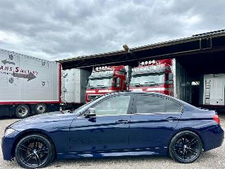 Vaurioauto  passenger cars BMW 3-serie 328i xDrive 245pk aut + f1 M-Sport Ed High Exe - schuifdak - stuurverw - stoelverw v+a - Hud - keyless entry + start 2013/7