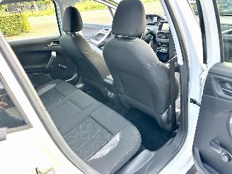 Peugeot 2008 1.2T 110pk PureTech Active - 96dkm nap - 1e eig - navi - clima - cruise - pdc v+a - volledig rijdbaar picture 62