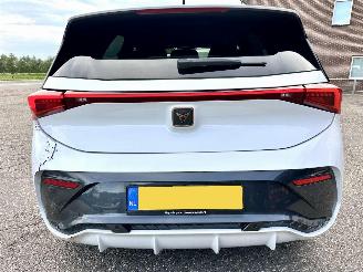 Cupra Born 62kWh 204pk aut Essential - 47dkm nap - sfeerverl - kuipstoelen - stuurverw - front + line assist picture 6