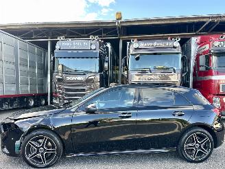 Vaurioauto  passenger cars Mercedes A-klasse 250e AMG Bus Sol Limited - nap - pano - 1e eig - widescreen - sfeerverl - camera - front + line assist 2022/6