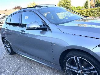 BMW 1-serie 118i aut High Exe M-Sport - nap - pano - sfeerverl - nav - cam - alarm - stuurverw - front + line + park assist picture 97