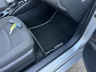 Toyota Corolla 1.8 Hybrid 148pk aut first edition sedan - navi - camera - stuurverw - keyless - front + line + side assist picture 47