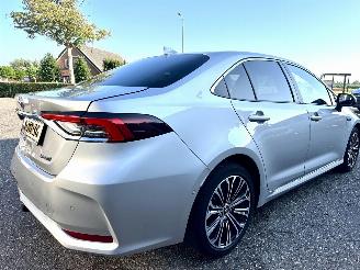 Toyota Corolla 1.8 Hybrid 148pk aut first edition sedan - navi - camera - stuurverw - keyless - front + line + side assist picture 5